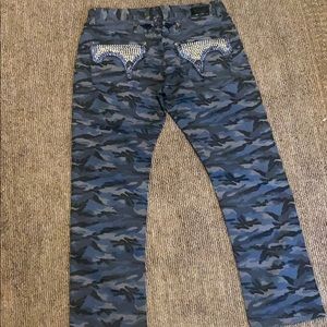 Blue camouflage Robin’s jean